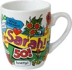 Cartoonmok Sarah - 50 Jaar 25 Cartoonmok Sarah - 50 Jaar -Brita Shop 1200x1156 1