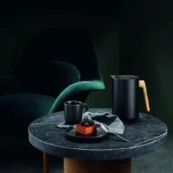 Nordic Kitchen Thermoskan - 1 Liter - Zwart - Eva Solo -Brita Shop 1200x1200 190