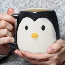 Balvi Drinkbeker Penguin Pingo Zwart Keramiek 11 Balvi Drinkbeker Penguin Pingo Zwart Keramiek -Brita Shop 1200x1200 502