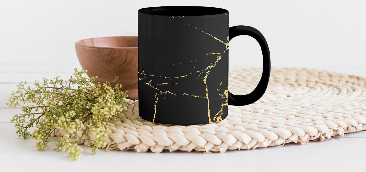Magische Mok - Foto Op Warmte Mokken - Koffiemok - Marmer - Zwart - Goud - Luxe - Magic Mok - Beker - 350 ML - Theemok 4 Magische Mok - Foto Op Warmte Mokken - Koffiemok - Marmer - Zwart - Goud - Luxe - Magic Mok - Beker - 350 ML - Theemok - Afbeelding 2