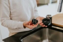 Kambukka Olympus Thermosbeker 300 Ml - Makkelijk Reinigen - Lekvrije Koffiebeker - RVS - Jet Black -Brita Shop 1200x800 29