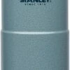 Stanley The NeverLeak™ Travel Mug 0,47L NEW - Thermosfles - Hammertone Ice -Brita Shop 403x1200 1