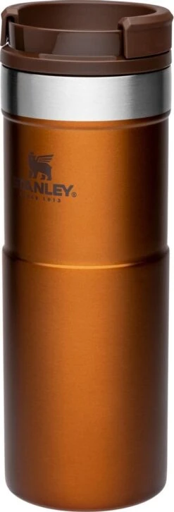 Stanley The NeverLeak™ Travel Mug 0,47L NEW - Thermosfles - Maple -Brita Shop 408x1200