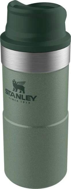 Stanley Trigger-Action Travel Mug 0.35L - Thermosfles - Hammertone Green 34 Stanley Trigger-Action Travel Mug 0.35L - Thermosfles - Hammertone Green -Brita Shop 453x1200 1