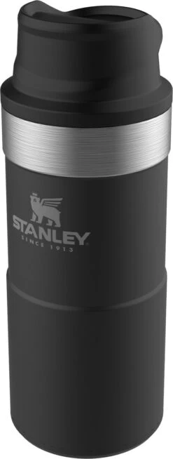 Stanley Trigger-Action Travel Mug 0.35L - Thermosfles - Matt Black -Brita Shop 453x1200