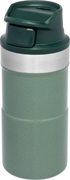 Stanley The Trigger-Action Travel Mug 0,25L - Thermosfles - Hammertone Green 17 Stanley The Trigger-Action Travel Mug 0,25L - Thermosfles - Hammertone Green -Brita Shop 471x1200 2
