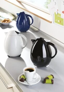 Leifheit Columbus Isoleerkan - 1 Liter - Wit 7 Leifheit Columbus Isoleerkan - 1 Liter - Wit -Brita Shop 838x1200 2