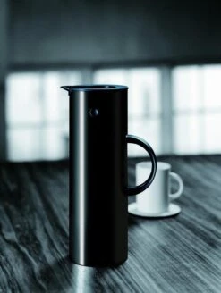 Stelton Thermoskan - 1 L - Zwart -Brita Shop 905x1200